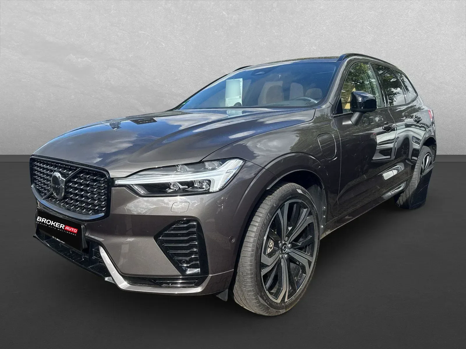 Volvo XC60 T 8 Ultimade Dark Recharge Plug In Hybrid AWD 2023