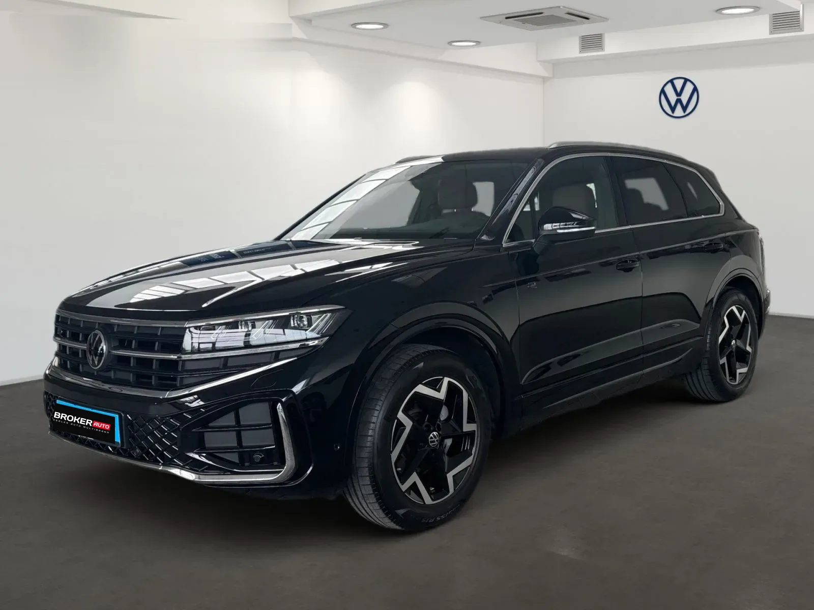 Volkswagen Touareg R-Line 3.0TDI +AHK+KAMERA+STDHZ+ 2025