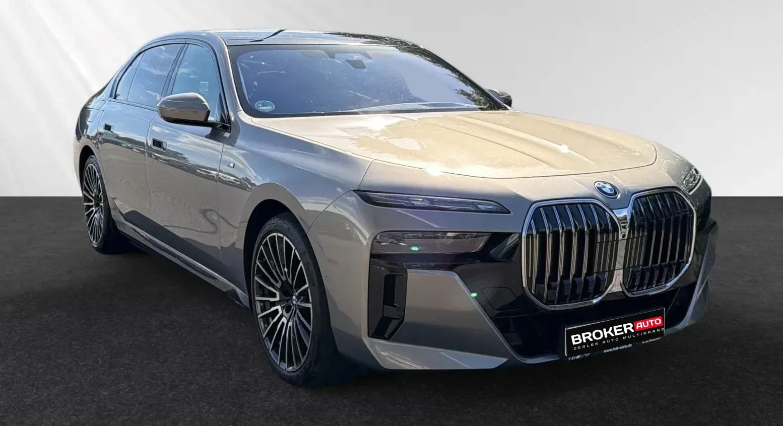 BMW 750 e xDrive M Sport|Leasing ab 1.164€ mtl. Brutt 2025