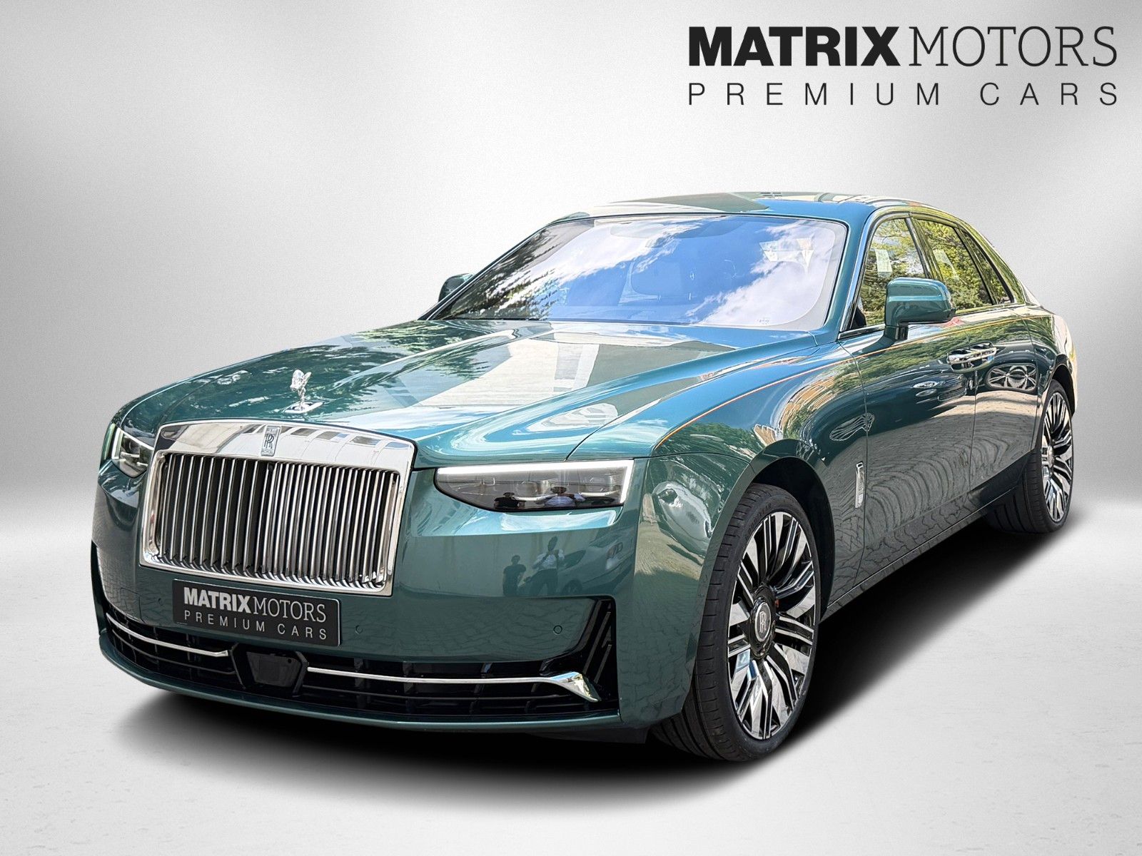 Rolls-Royce Ghost Series ll Theatre Picnic BeSpoke Massage 2024