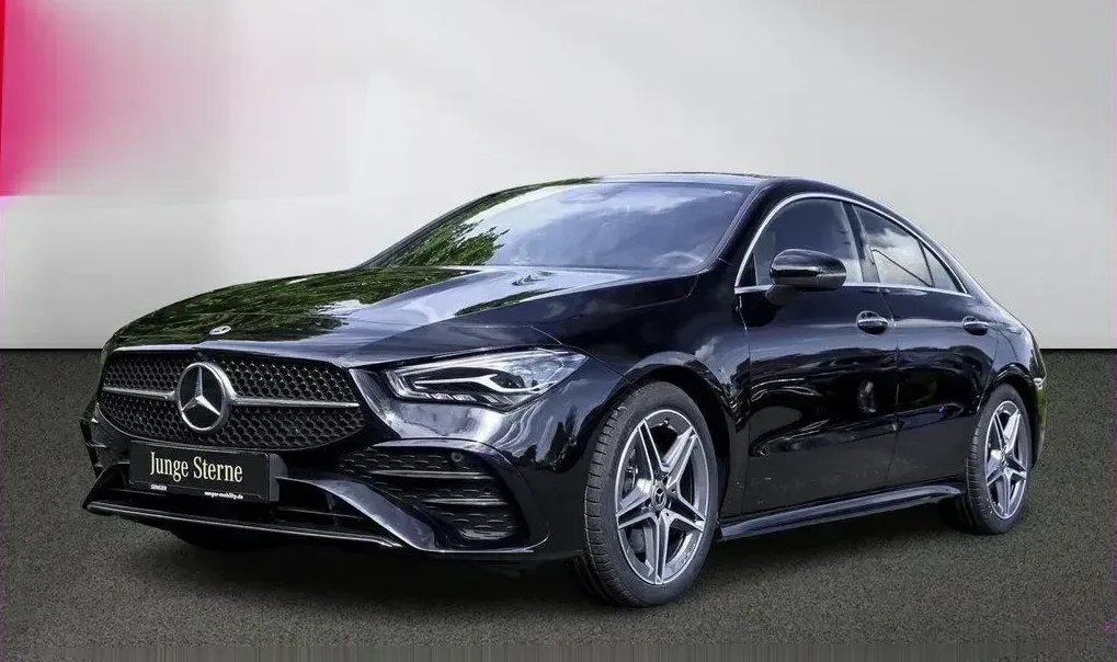 Mercedes-Benz CLA 200 AMG Advanced+ Panorama Ambiente Keyless 2025